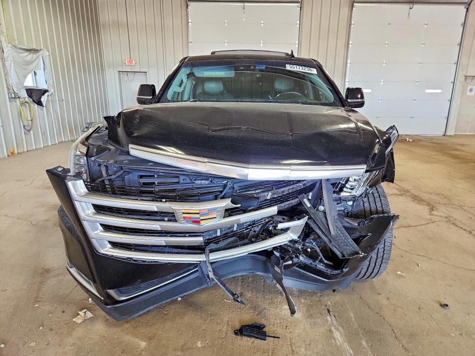 2017 CADILLAC ESCALADE ESV LUXURY 5