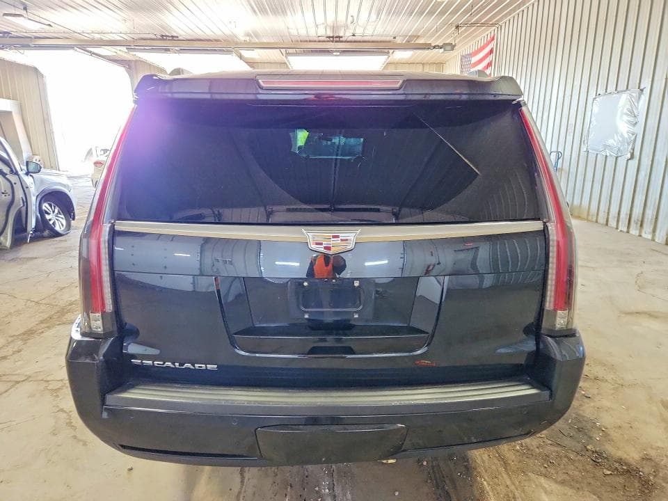 2017 CADILLAC ESCALADE ESV LUXURY 6