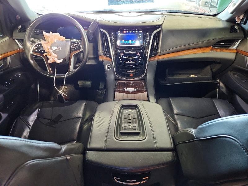 2017 CADILLAC ESCALADE ESV LUXURY 8