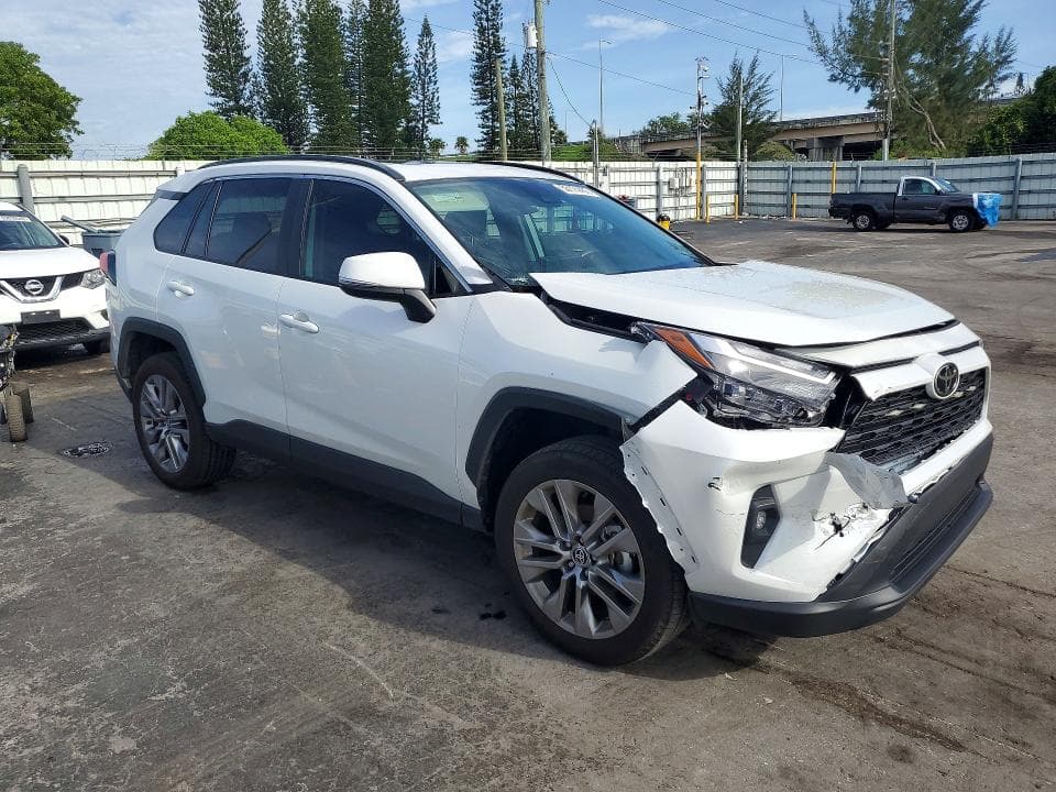 2025 TOYOTA RAV4 XLE PREMIUM 4