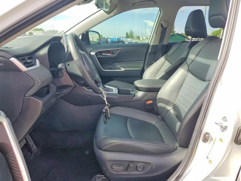 2025 TOYOTA RAV4 XLE PREMIUM 7