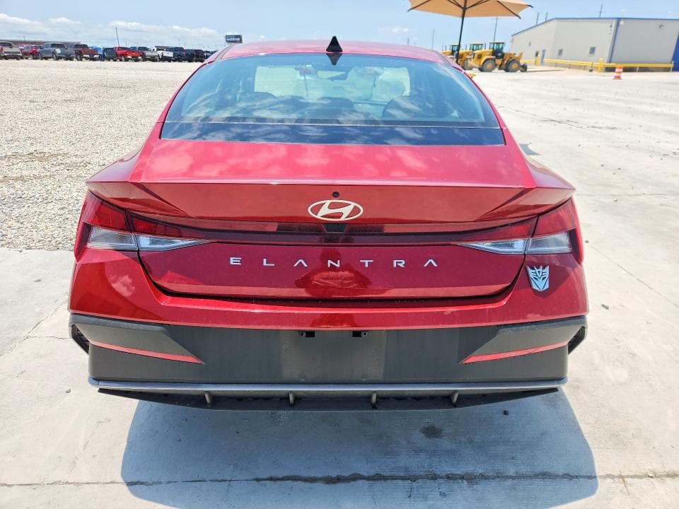 2025 HYUNDAI ELANTRA SE SE 6