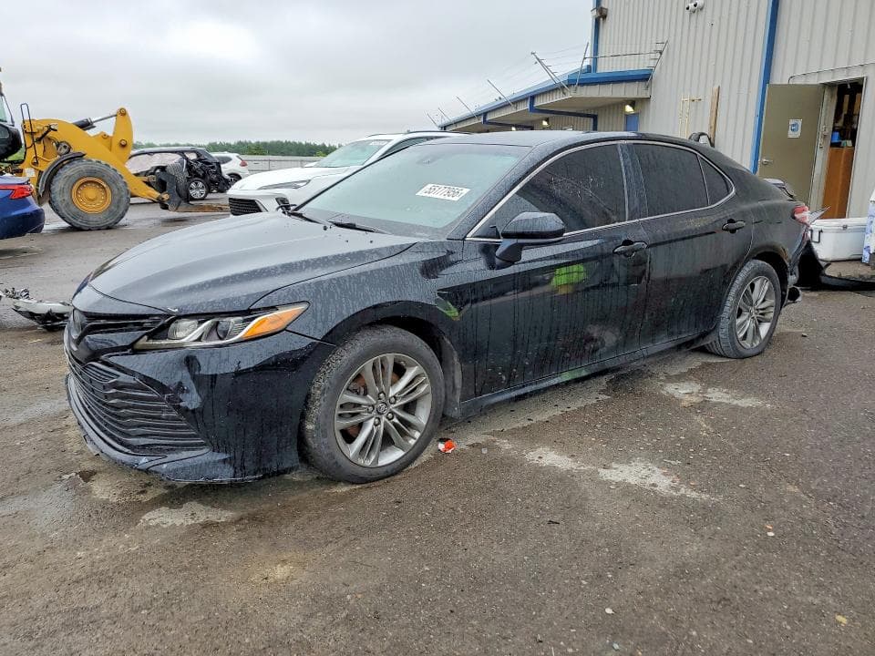 2018 TOYOTA CAMRY LE LE - 1