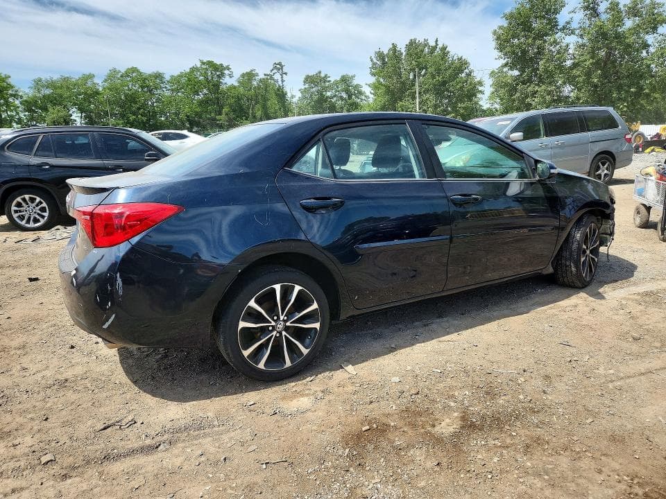 2019 TOYOTA COROLLA SE 3