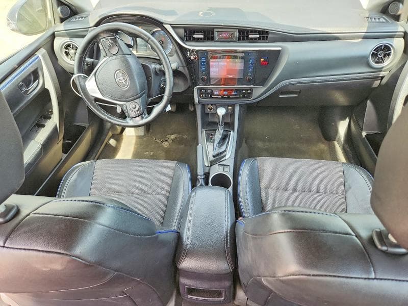 2019 TOYOTA COROLLA SE 8
