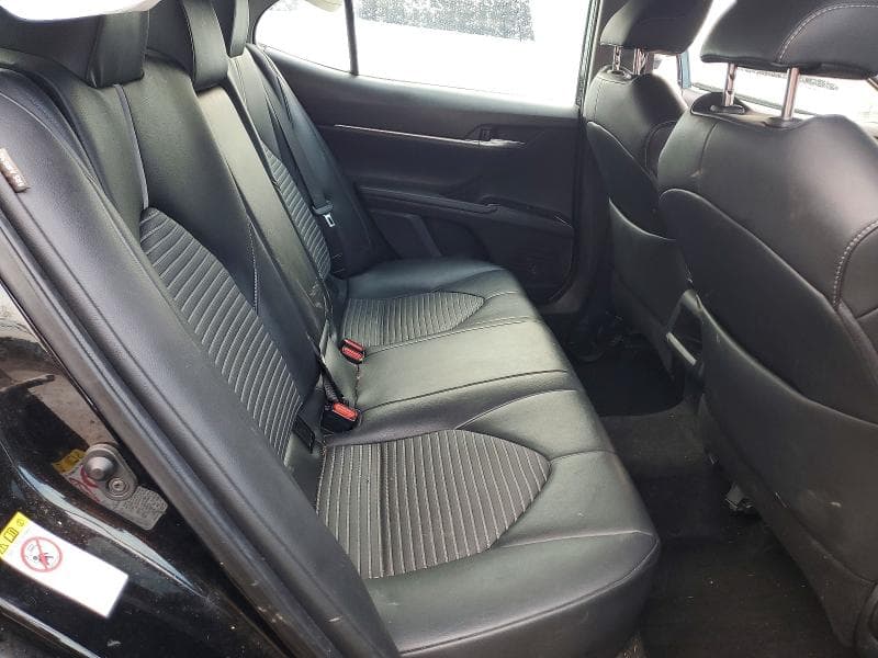 2019 TOYOTA CAMRY SE SE 10