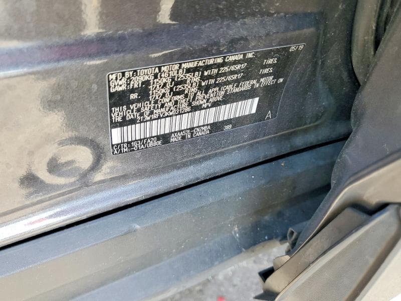 2019 TOYOTA RAV4 XLE 13