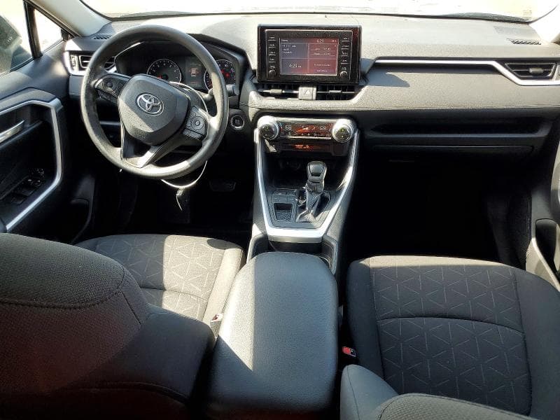 2019 TOYOTA RAV4 XLE 8
