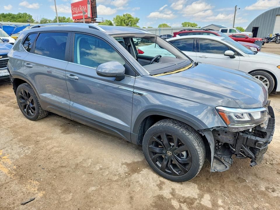 2022 VOLKSWAGEN TAOS SE SE 4