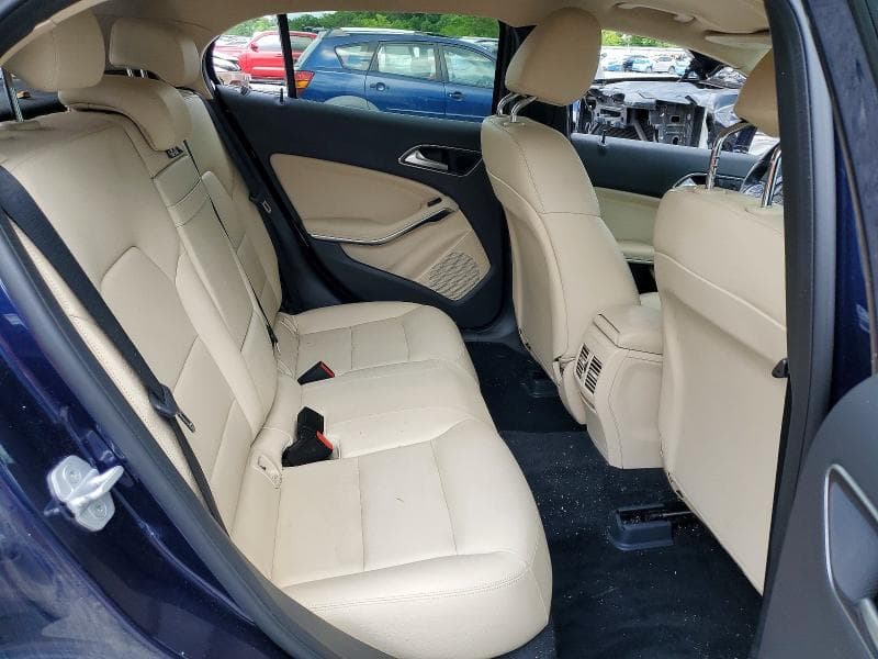 2017 MERCEDES-BENZ GLA 250 4MATIC 11