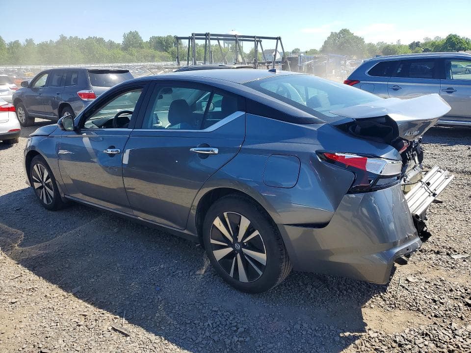 2022 NISSAN ALTIMA SV 2