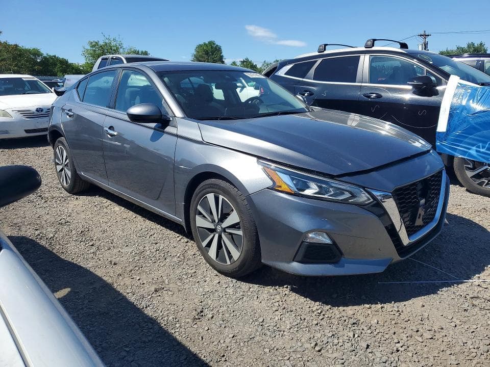 2022 NISSAN ALTIMA SV 4