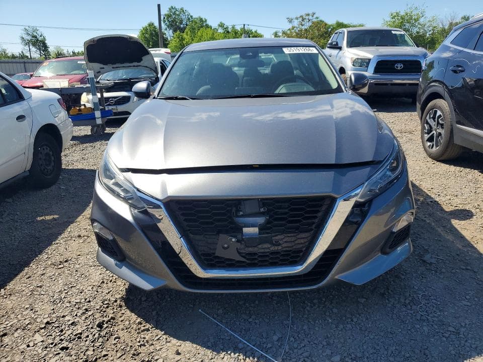 2022 NISSAN ALTIMA SV 5