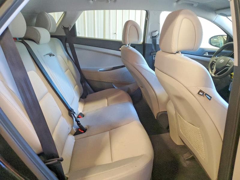 2017 HYUNDAI TUCSON SE 11