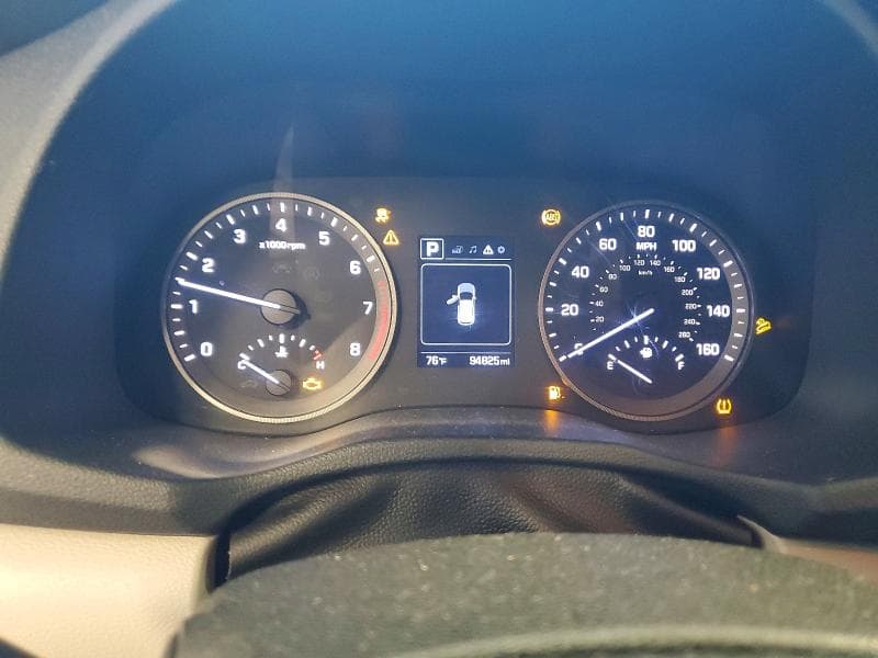 2017 HYUNDAI TUCSON SE 9