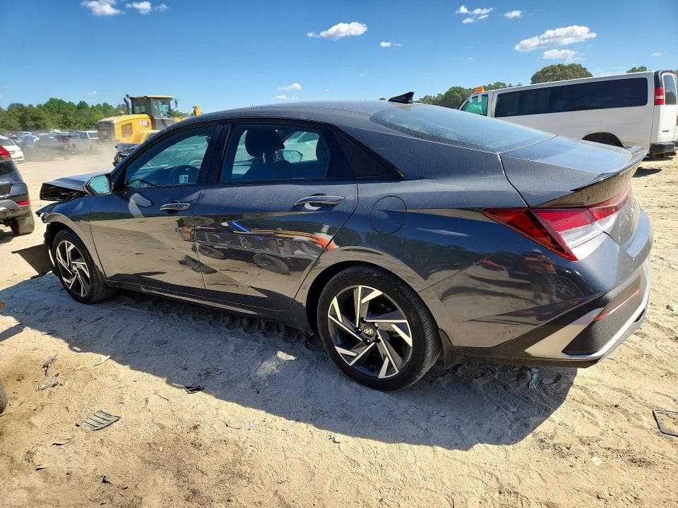 2025 HYUNDAI ELANTRA SEL SPORT 2