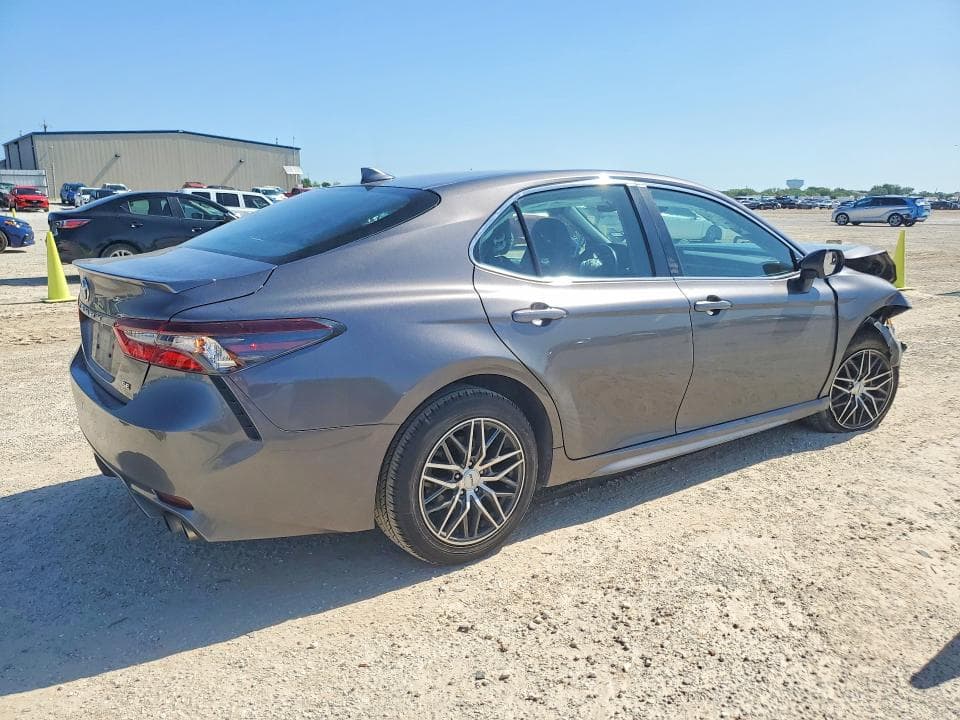 2023 TOYOTA CAMRY SE SE 3