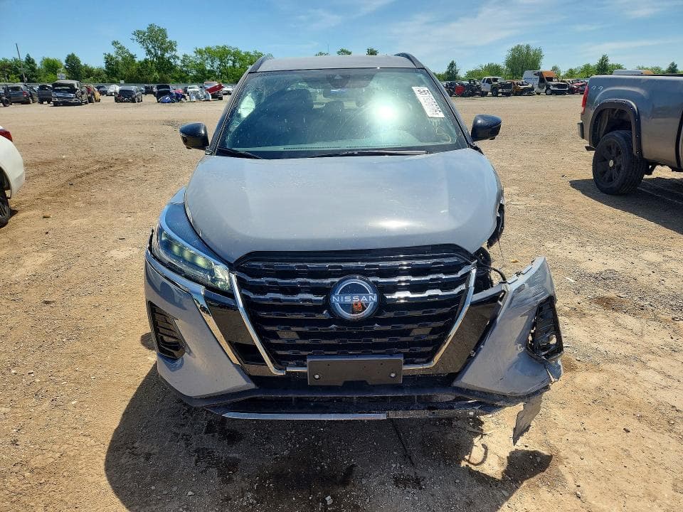 2024 NISSAN KICKS SR SR 5