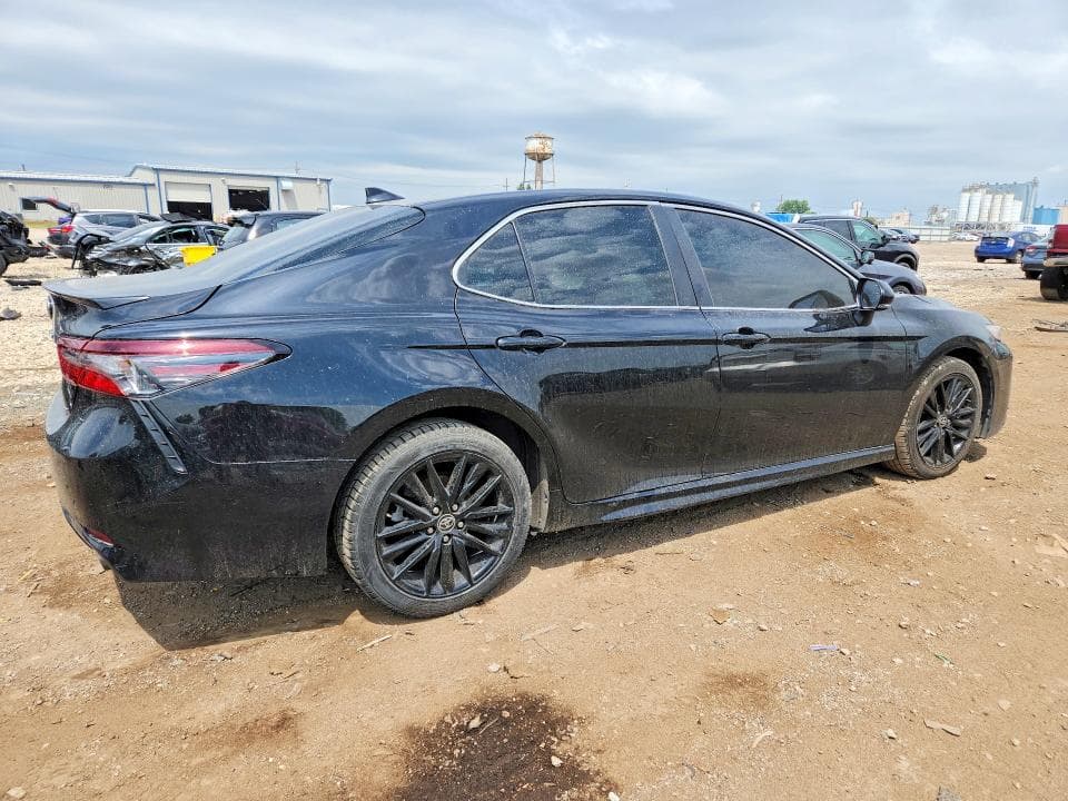 2022 TOYOTA CAMRY SE SE 3
