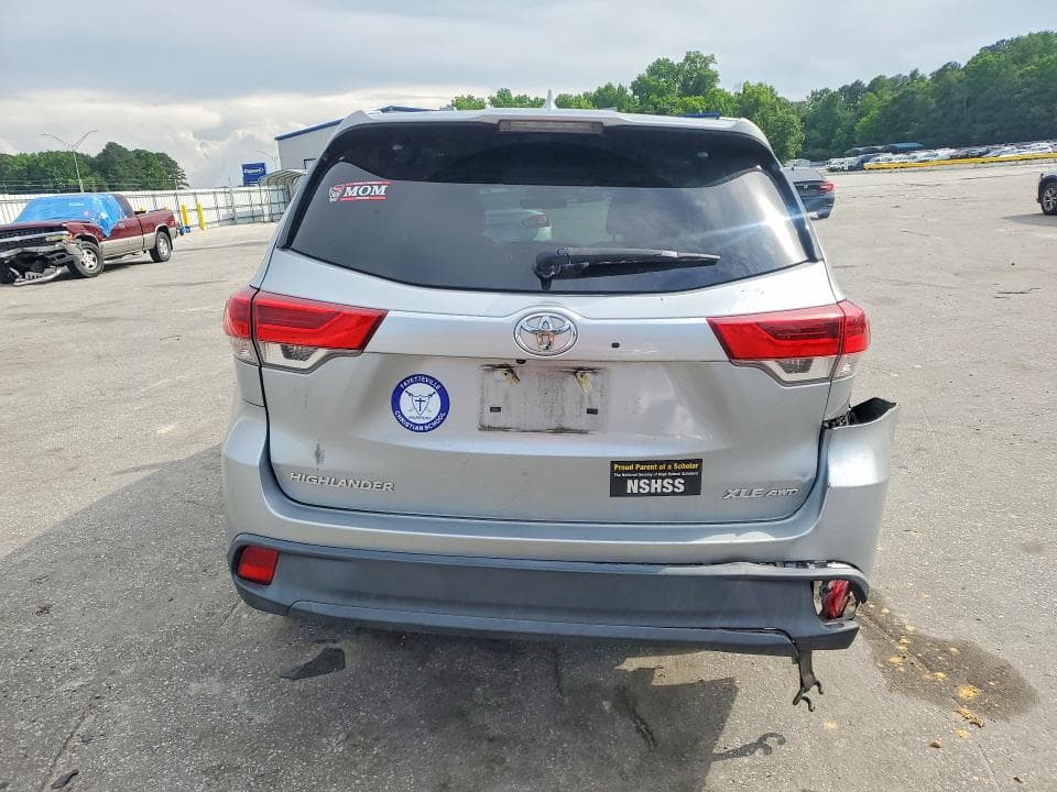 2019 TOYOTA HIGHLANDER XLE XLE 6