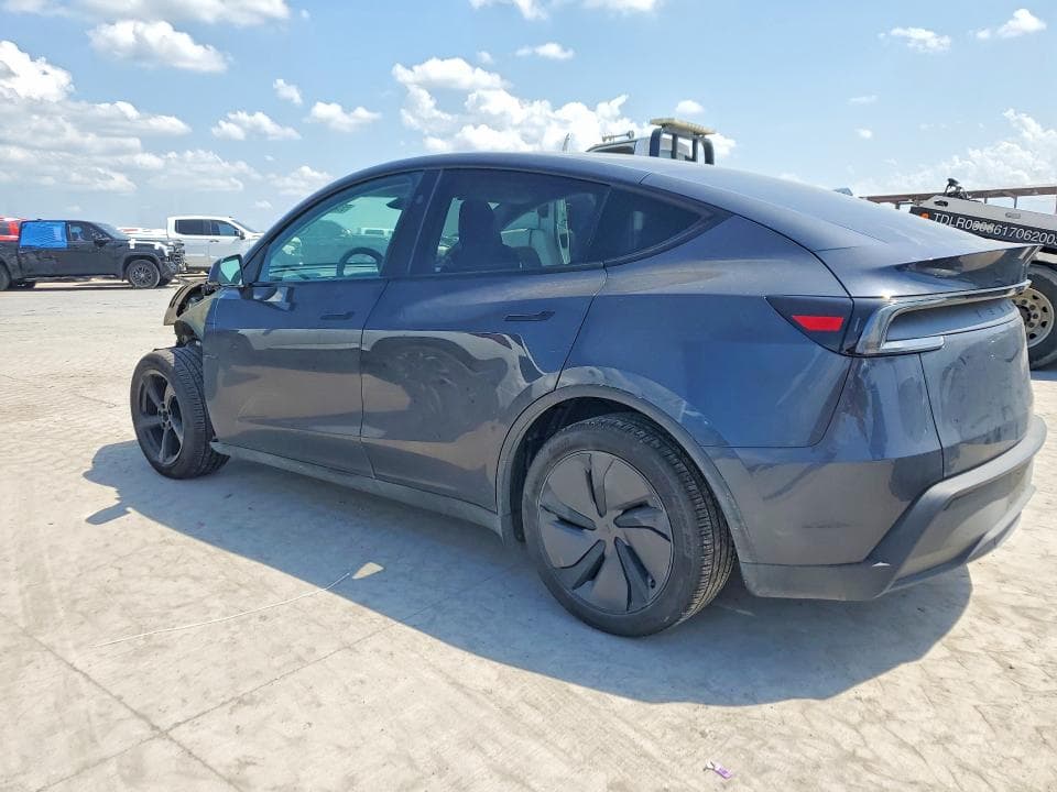 2026 TESLA MODEL Y 2
