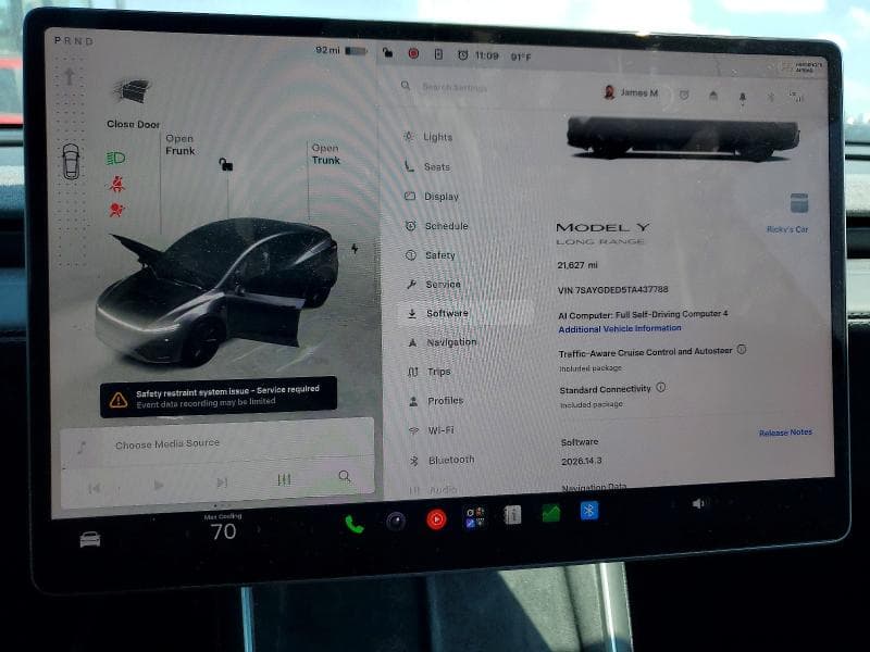 2026 TESLA MODEL Y 9