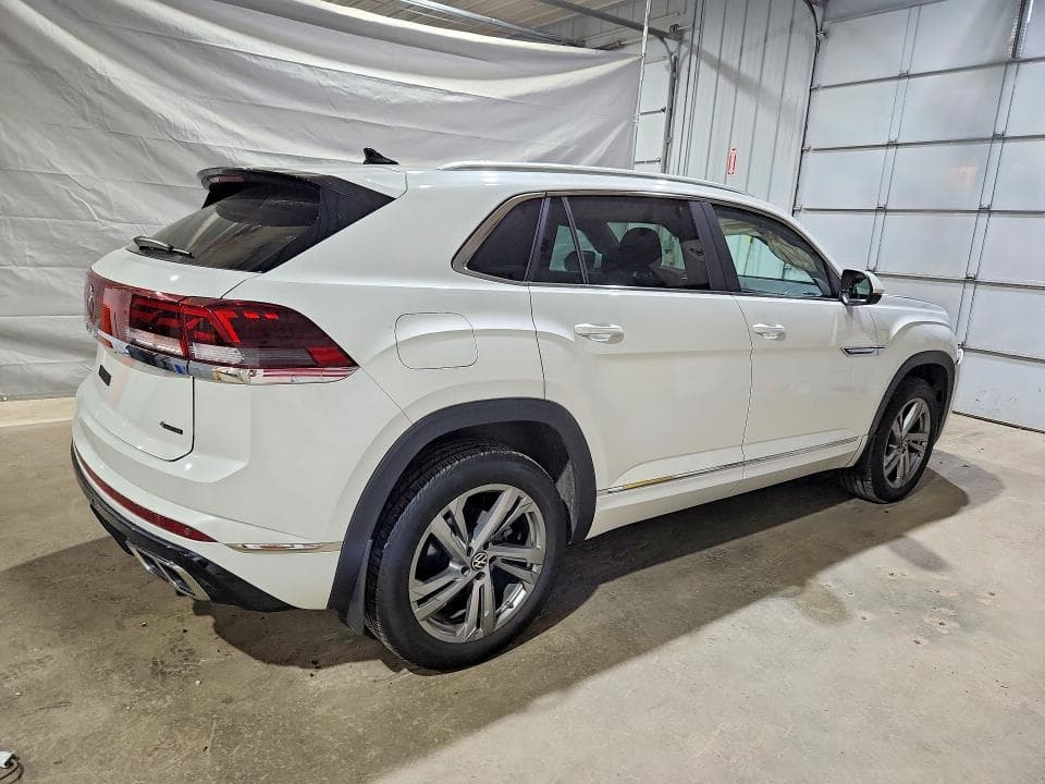 2024 VOLKSWAGEN ATLAS CROSS SPORT SEL R-LINE SEL R-LINE 3