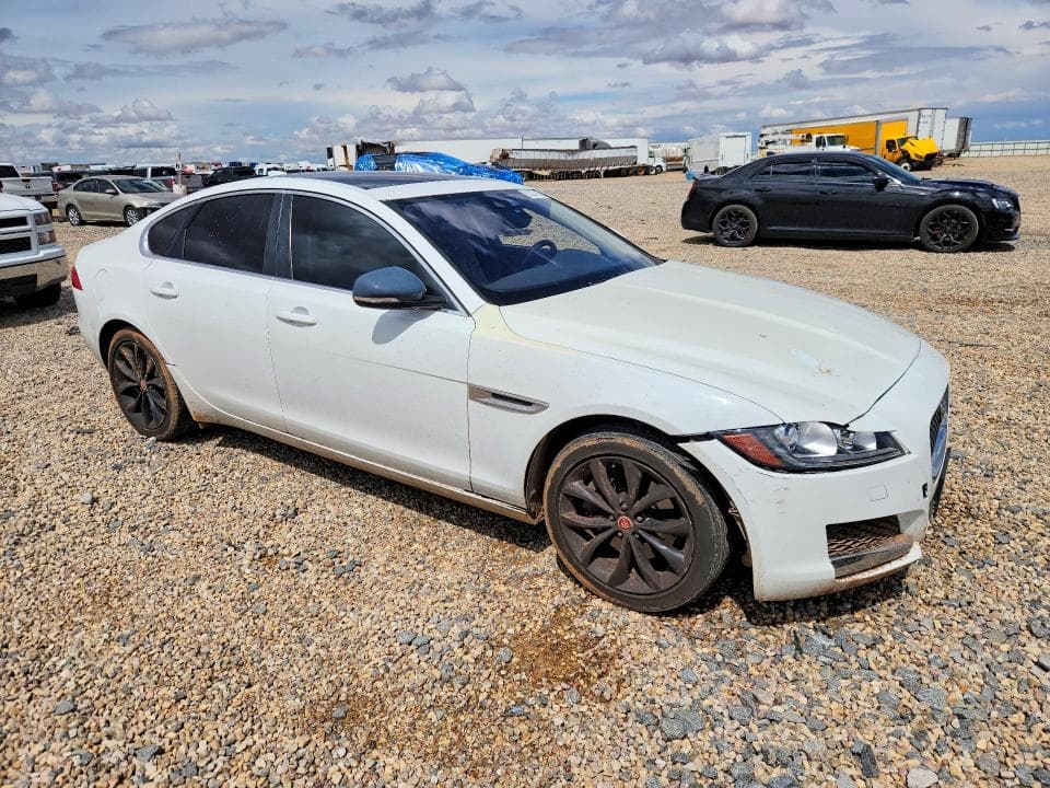 2019 JAGUAR XF PREMIUM 4