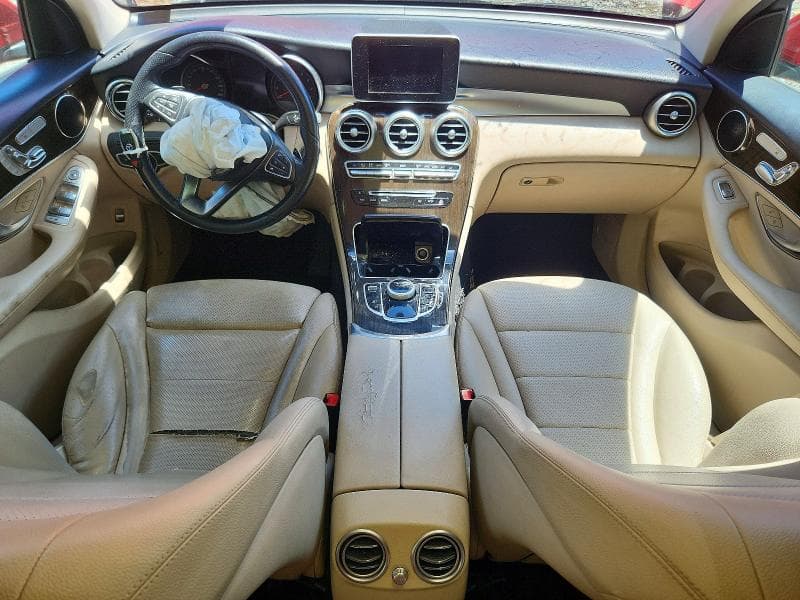 2019 MERCEDES-BENZ GLC 300 4MATIC 8