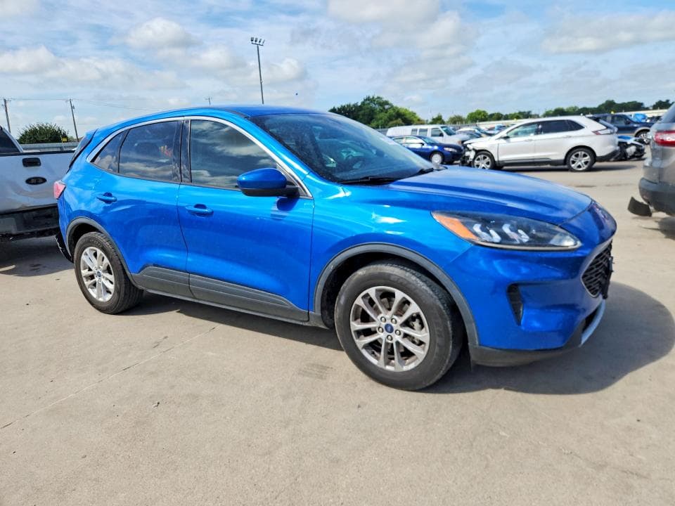 2020 FORD ESCAPE SE 4