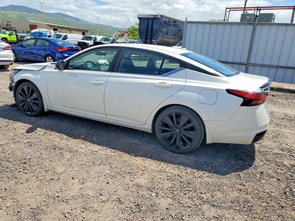 2022 NISSAN ALTIMA SR 2