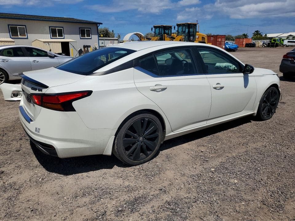 2022 NISSAN ALTIMA SR 3