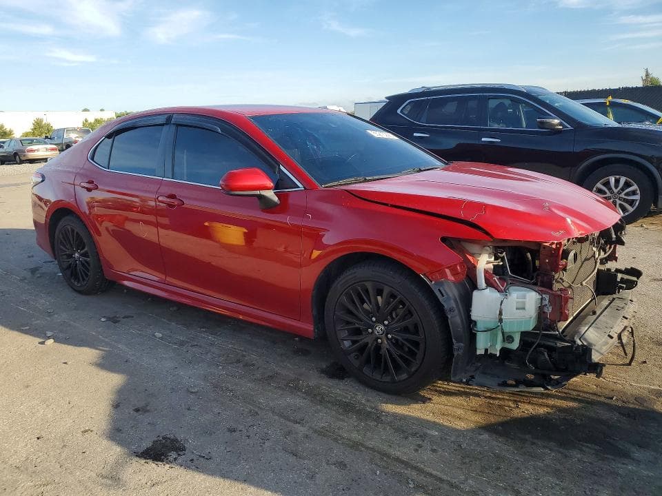 2019 TOYOTA CAMRY SE 4