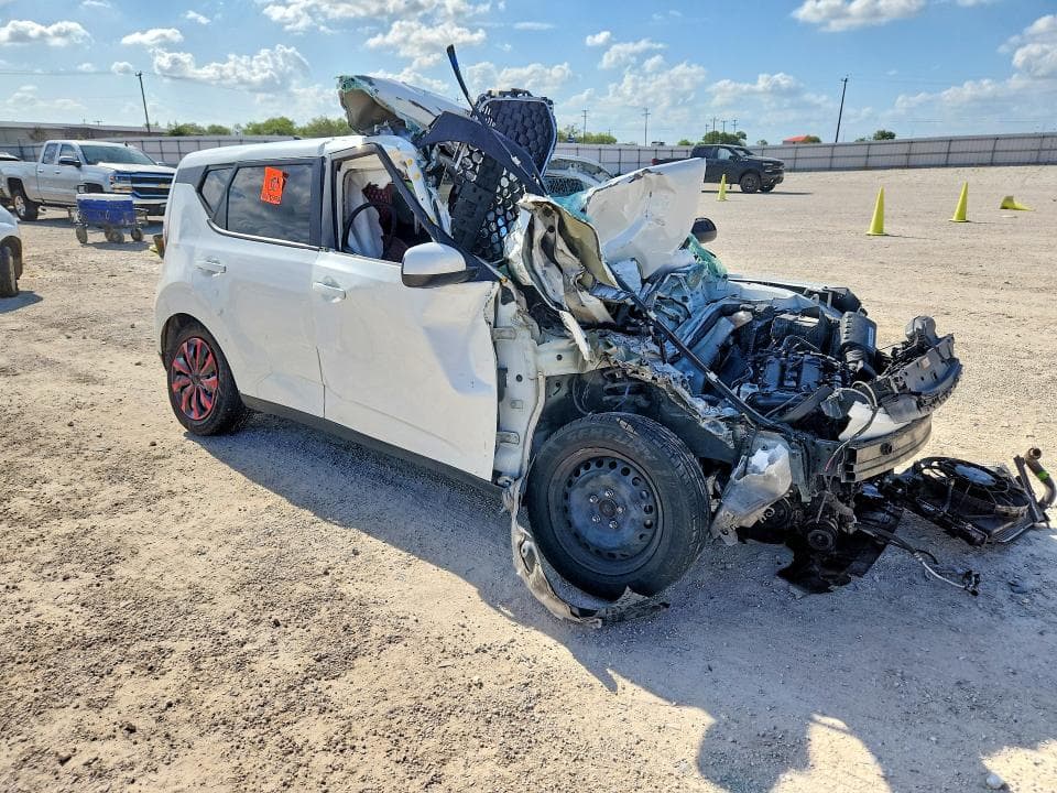 2024 KIA SOUL LX 4