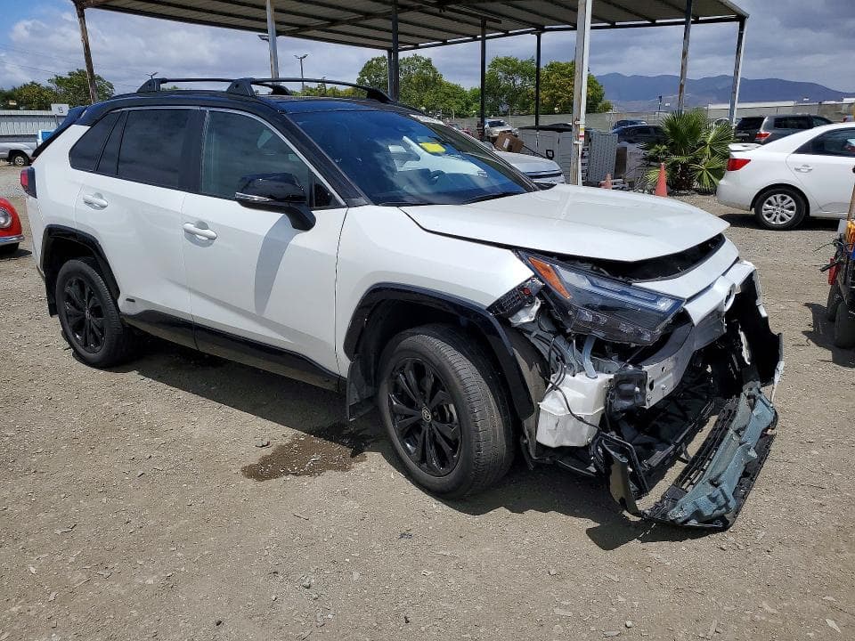 2024 TOYOTA RAV4 XSE 4