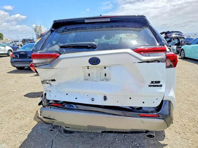2024 TOYOTA RAV4 XSE 6