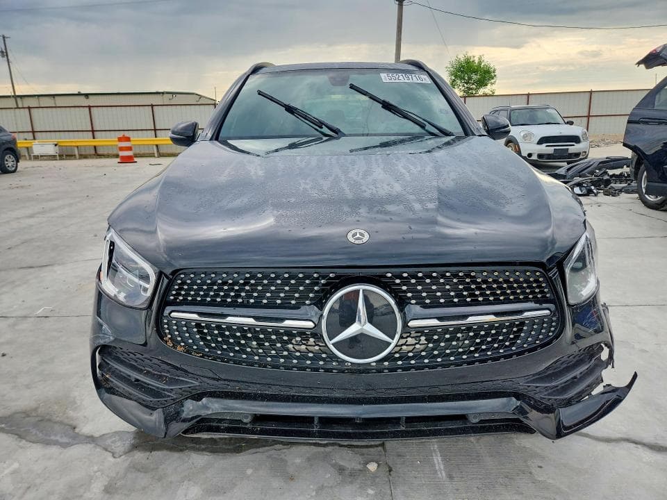2021 MERCEDES-BENZ GLC 300 5