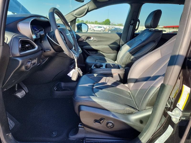 2026 CHRYSLER PACIFICA SELECT SELECT 7