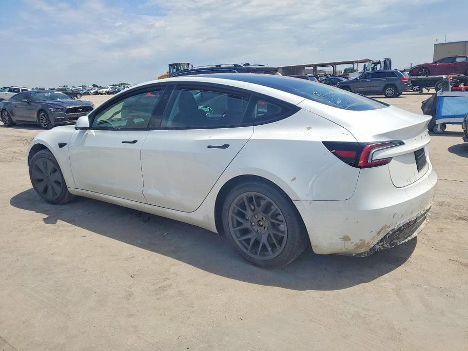 2025 TESLA MODEL 3 2