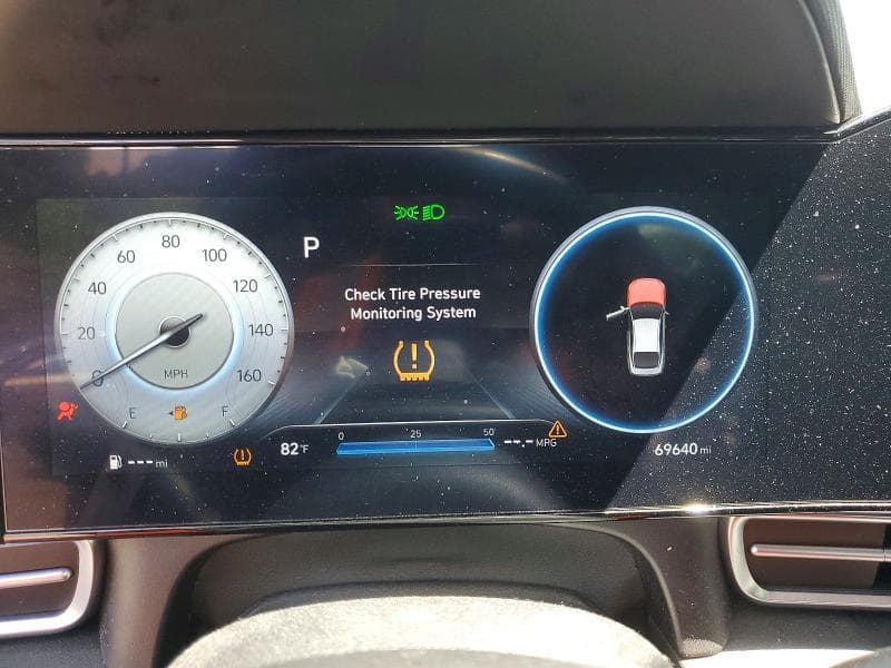 2023 HYUNDAI ELANTRA SEL SEL 9