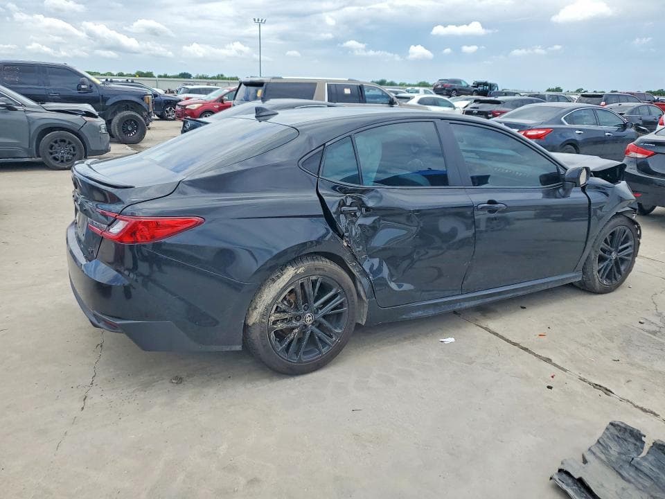 2025 TOYOTA CAMRY SE 3