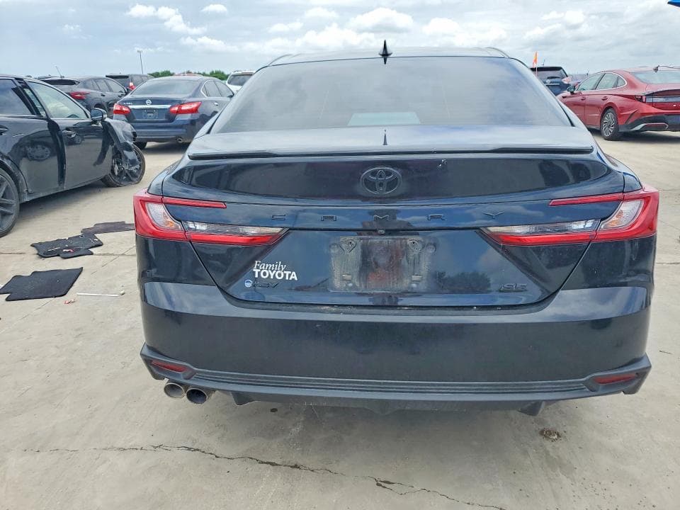 2025 TOYOTA CAMRY SE 6
