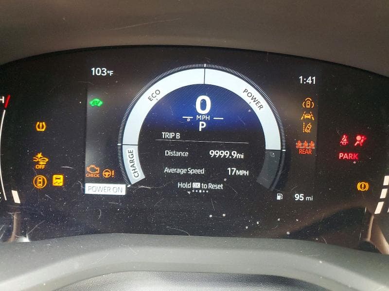 2025 TOYOTA CAMRY SE 9