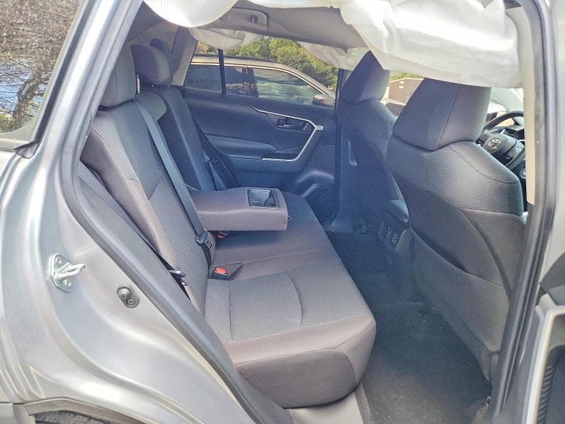 2023 TOYOTA RAV4 LE 10