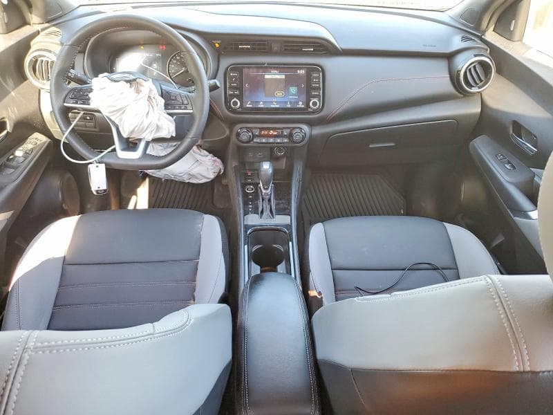 2023 NISSAN KICKS SR 8