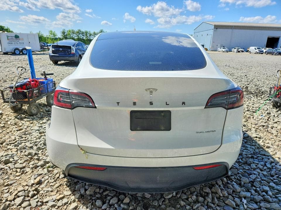 2023 TESLA MODEL Y 6