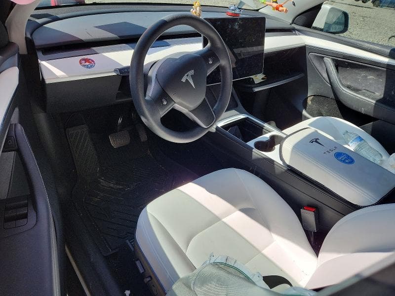 2023 TESLA MODEL Y 8