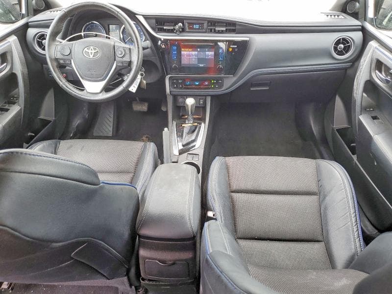 2017 TOYOTA COROLLA SE 8