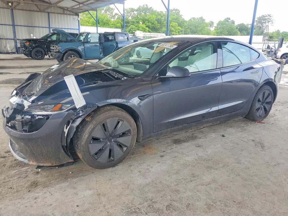 2025 TESLA MODEL 3 1