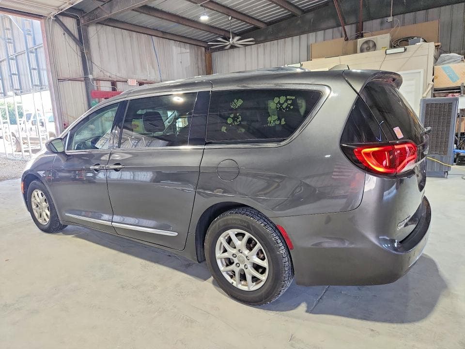 2020 CHRYSLER PACIFICA 2